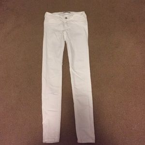 White Hollister Skinny Jeand
