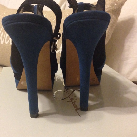 SALE- Suede Blue/Black Colorblock Pumps - Picture 3 of 3