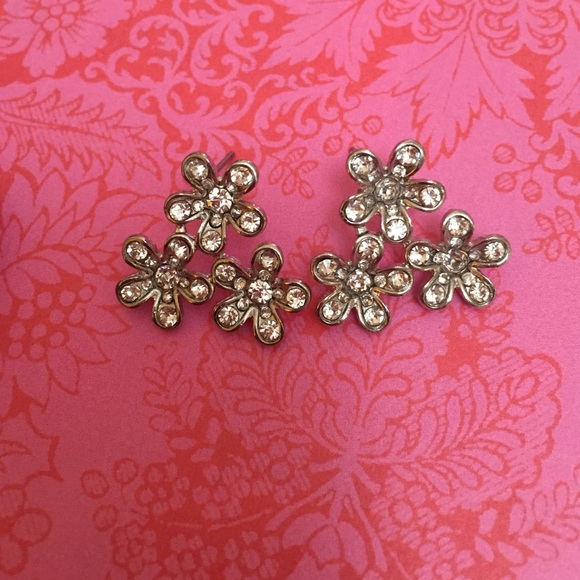 Sparkly 3 Flower Earrings - Picture 2 of 3