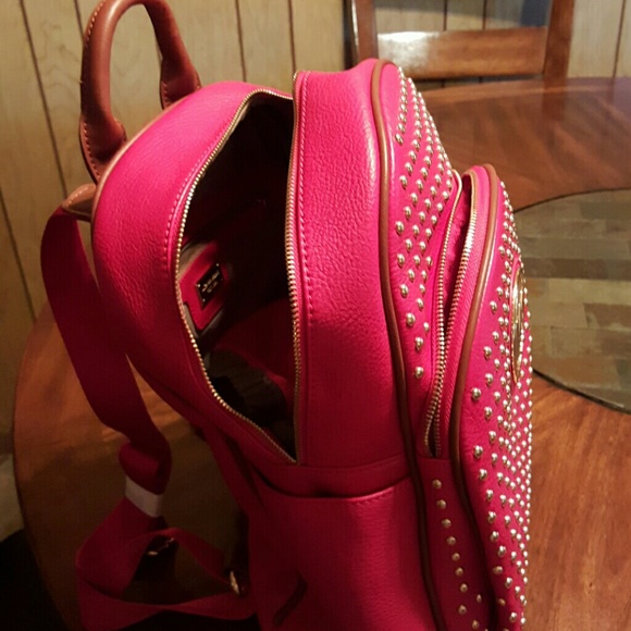 SOLD......Red Backpack - Picture 3 of 4