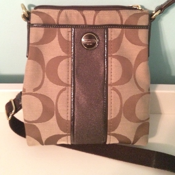 Brown Coach Crossbody Bag!