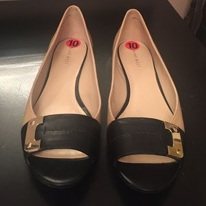 Nine West Peep Toe Flats Size 10