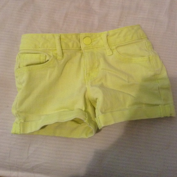 Neon yellow shorts!!