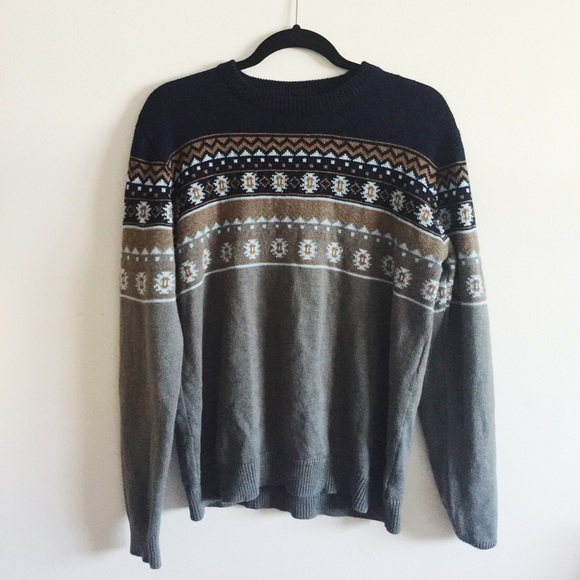 🚫SOLD Foreign Exchange sweater size M