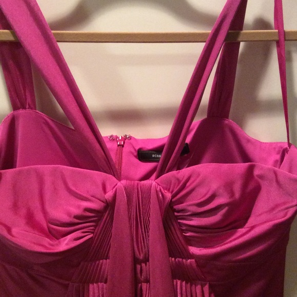 Bcbg magenta silky pleated top - Picture 3 of 4