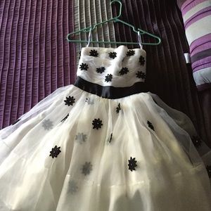 Beautiful retro style Betsy Johnson dress
