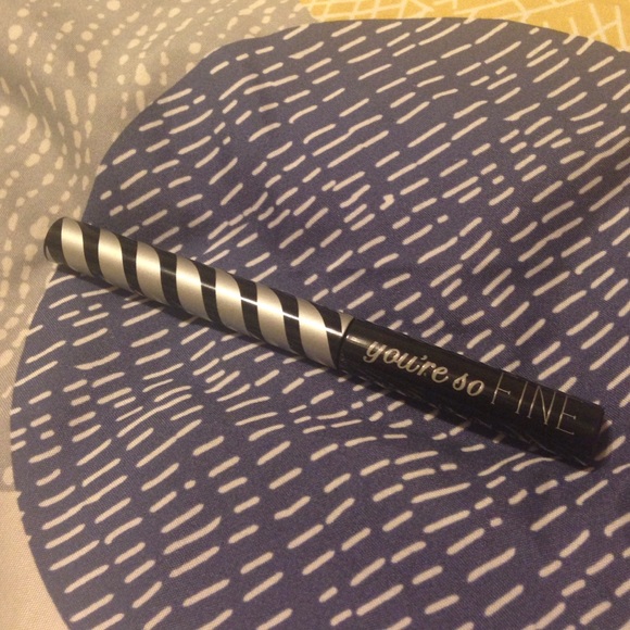 Elizabeth Mott Your So Fine eyeliner