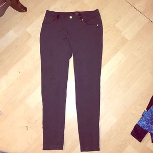 Dark gray tight legging pants