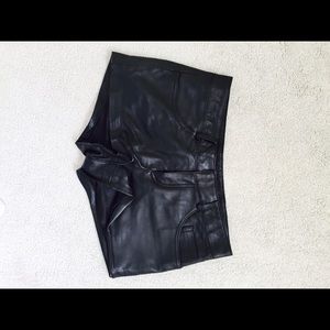 Bebe Kardashians 100% leather shorts black