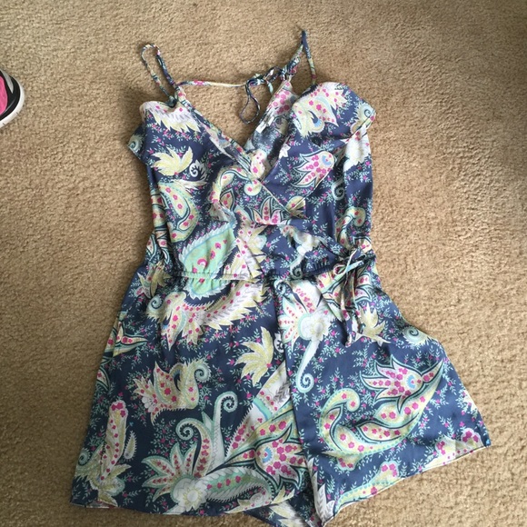 American eagle romper