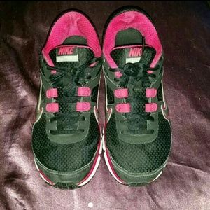💜SOLD💜NIKE Dual Fusion