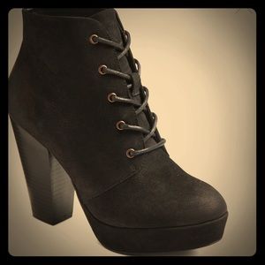 Mossimo black ankle Boots