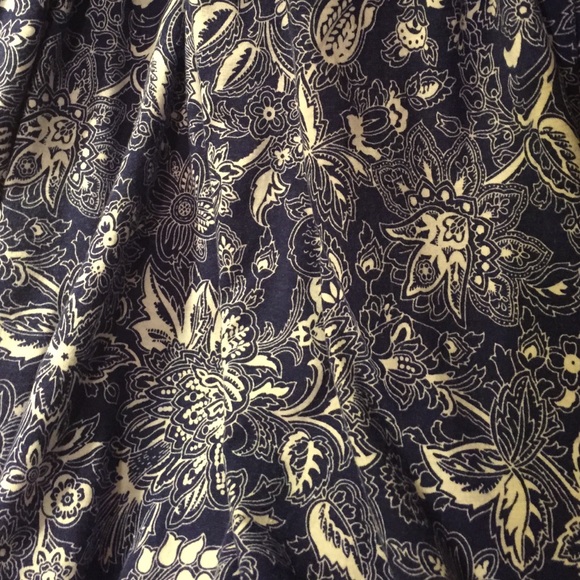 Maxi Dress-Like New, Gorgeous print! - Picture 3 of 3