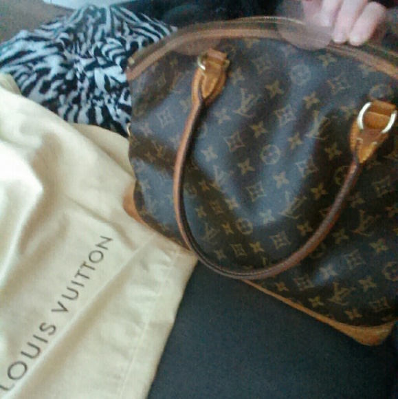 Lv bag - Picture 3 of 4