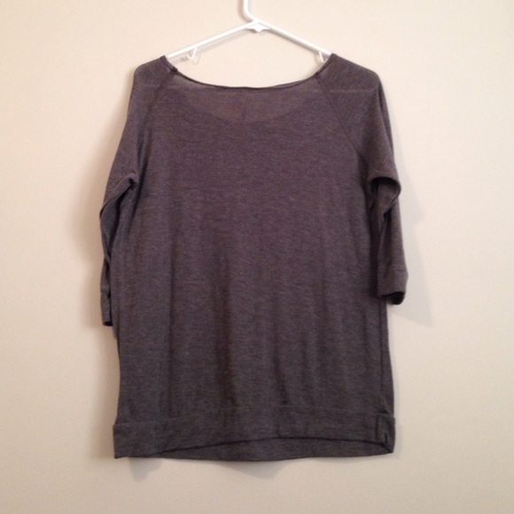 tribal print 3/4 sleeves - Picture 2 of 3