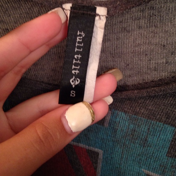 tribal print 3/4 sleeves - Picture 3 of 3