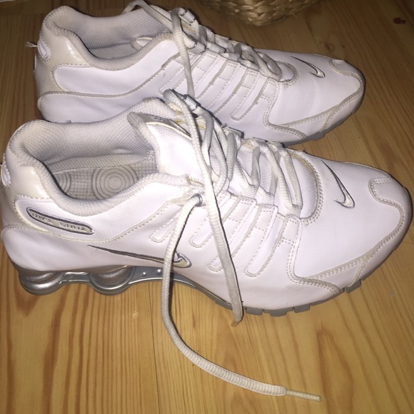 Women's White Nike shox size 8.5
