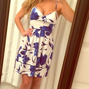 ALYN PAIGE HAWAIIAN STYLE FLOWER DRESS