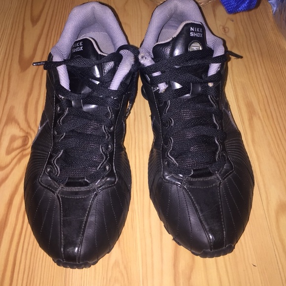 Black Nike shox size 8.5