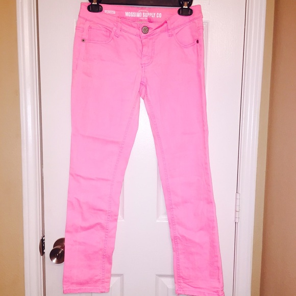 💕 Hot Pink Jeans 💕