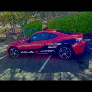 Meet your Posher, Henry