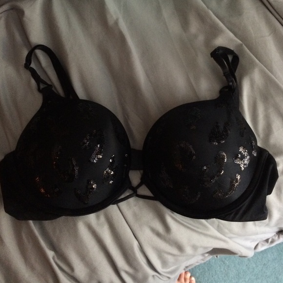 Victoria's Secret black leopard bombshell bra 36b