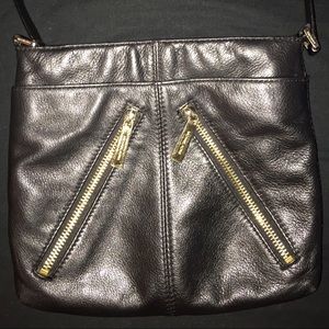Like 🆕Black Leather Michael Kors cross body purse