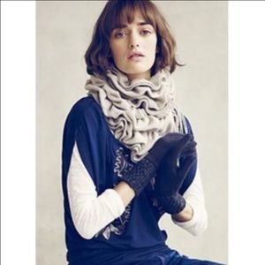 Anthropologie cashmere squiggle scarf in beige