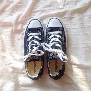 Black converse