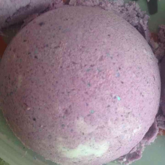 Chiffon scented bath bomb