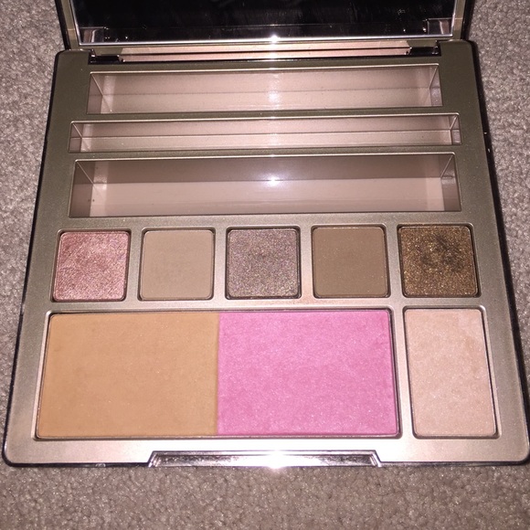 Urban Decay Naked on the Run Palette - Picture 2 of 2