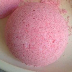 Pink sugar bath bomb