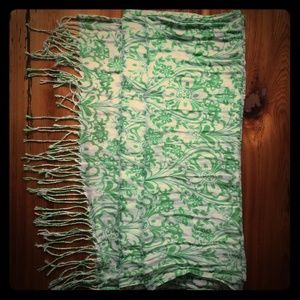 Green and white scarf