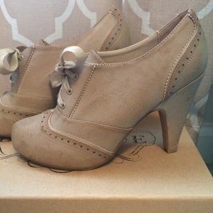 Not Rated Jute Oxford Pump