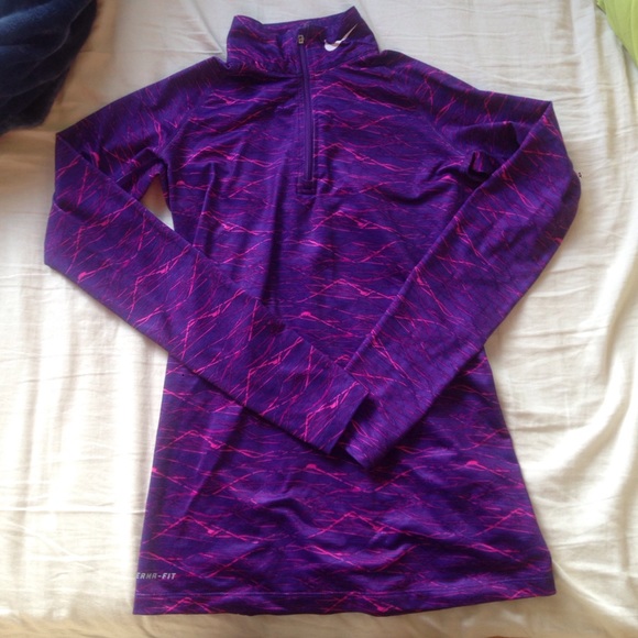 Nike fitted shirt