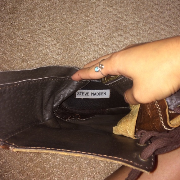 STEVE MADDEN LEATHER VINTAGE COMBAT BOOTS - Picture 3 of 4