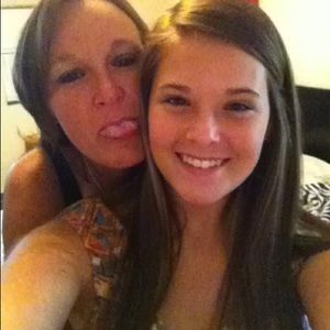 Meet your Posher, Casey