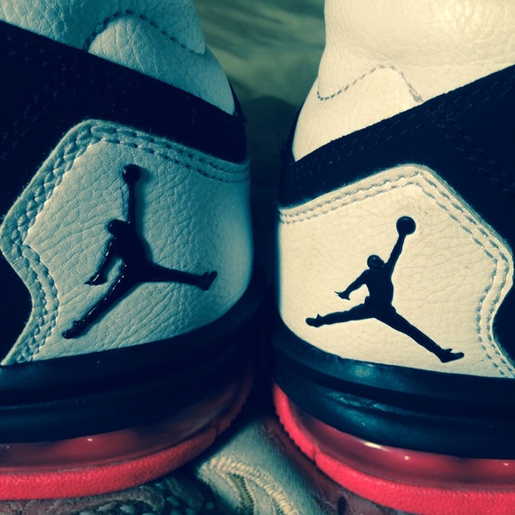 Jordan's - Picture 2 of 3