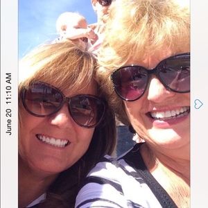 Meet your Posher, Cheri