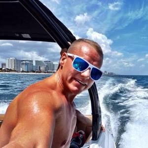 Meet your Posher, Jason