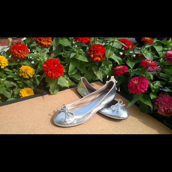 Talbots Silver Leather Ballet Flats