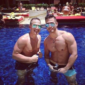 Meet your Posher, Dion