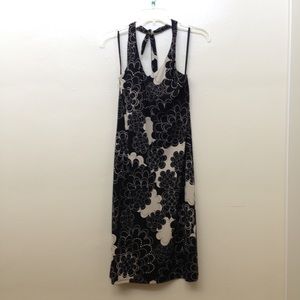 🎈5/$15 💕HP NWOT Black/cream floral halter dress