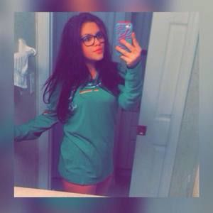 Meet your Posher, Valentina