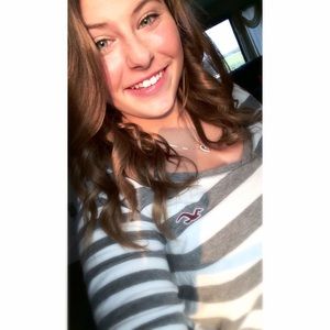 Meet your Posher, Becca