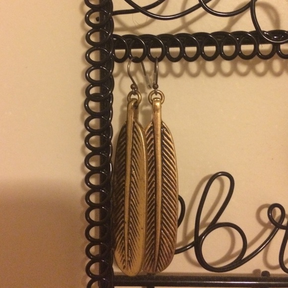 Leaf Earring and Necklace Set!!