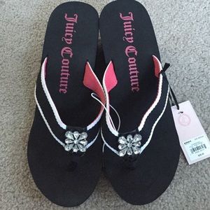 Juicy Couture flip flop wedges