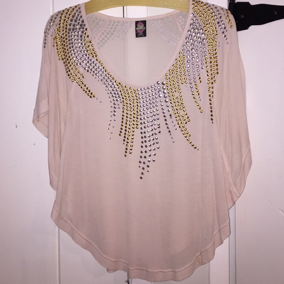 Free People loose winged shirt w embellishment- XS