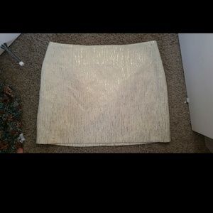 Cream metalic patterned skirt