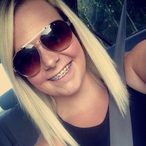 Meet your Posher, Mandy